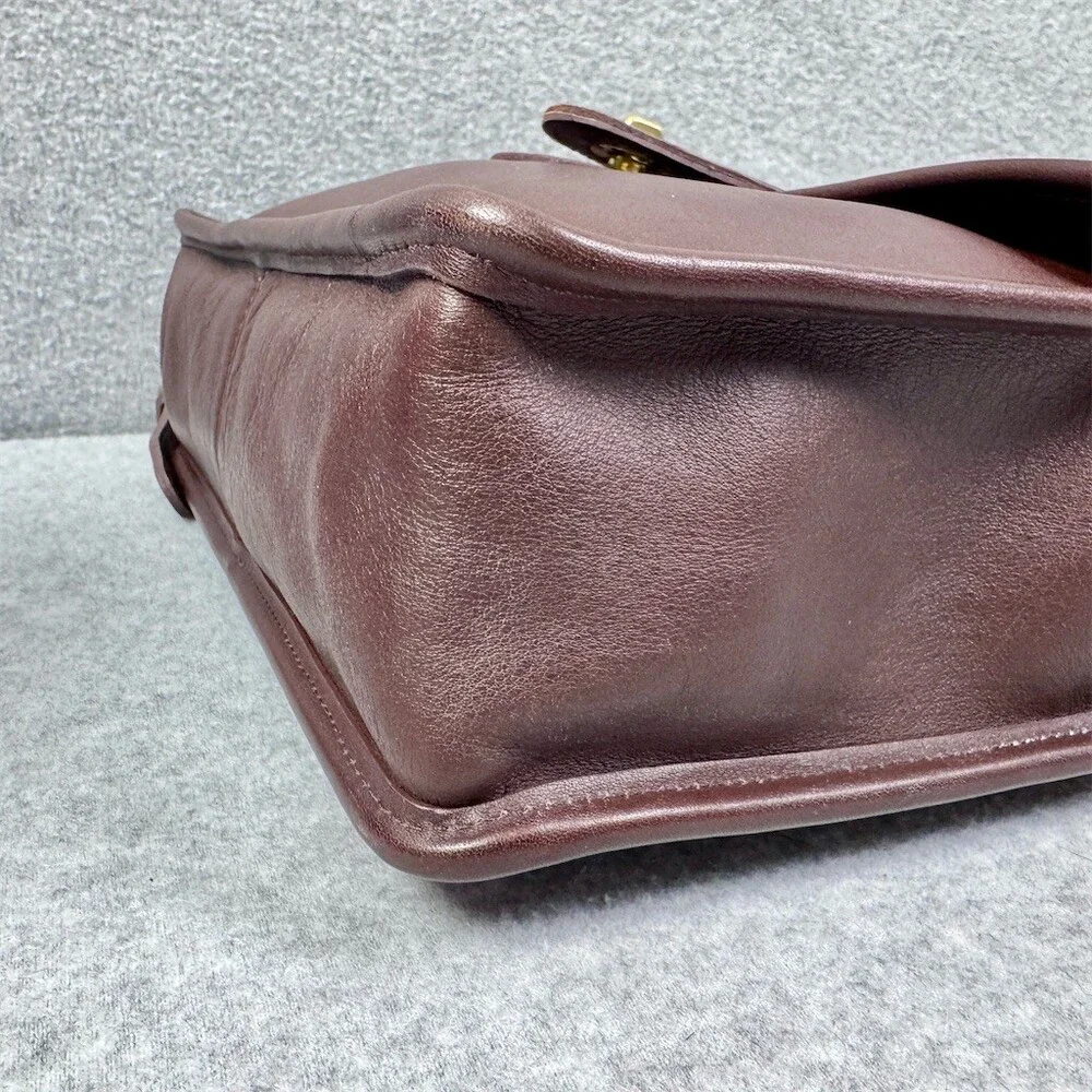 Coach Willis Vintage Crossbody Shoulder Bag Brown Turnlock Medium Top